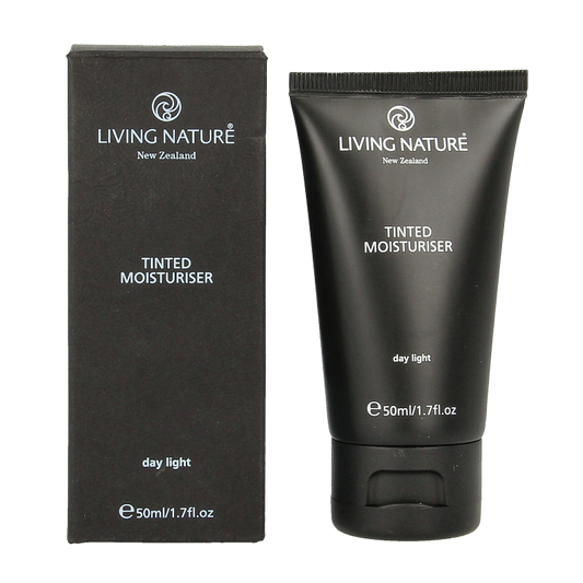 Living Nature Day light tinted moisturiser 50 Milliliter