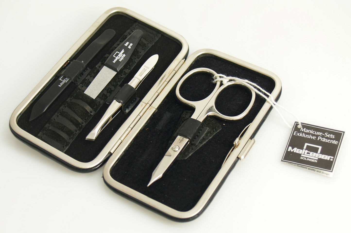 Malteser Manicure-etui 4-delig zwart lak- en fluweelleer 1 Set